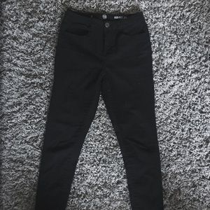Black Highwaisted Skinny Jeans
